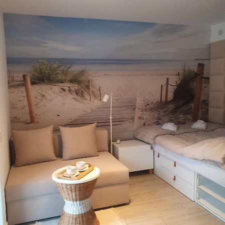 Apartament Beige Z Ogrodkiem Dziwnowek Bagian luar foto