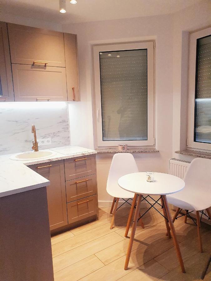 Apartament Beige Z Ogrodkiem Dziwnowek Bagian luar foto