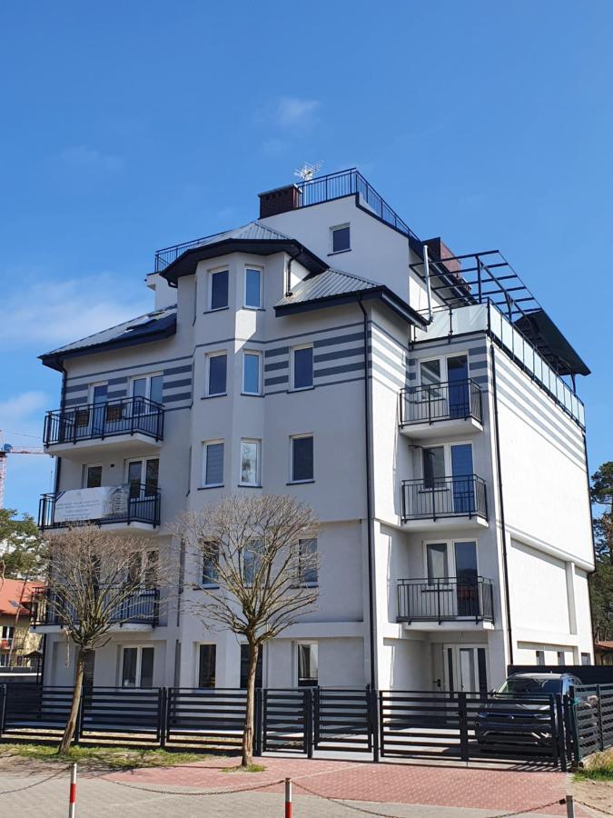 Apartament Beige Z Ogrodkiem Dziwnowek Bagian luar foto