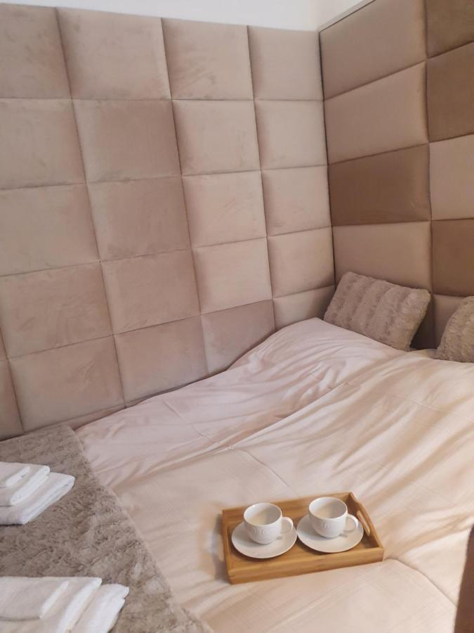 Apartament Beige Z Ogrodkiem Dziwnowek Bagian luar foto
